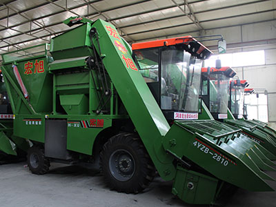 玉米青儲(chǔ)機(jī)